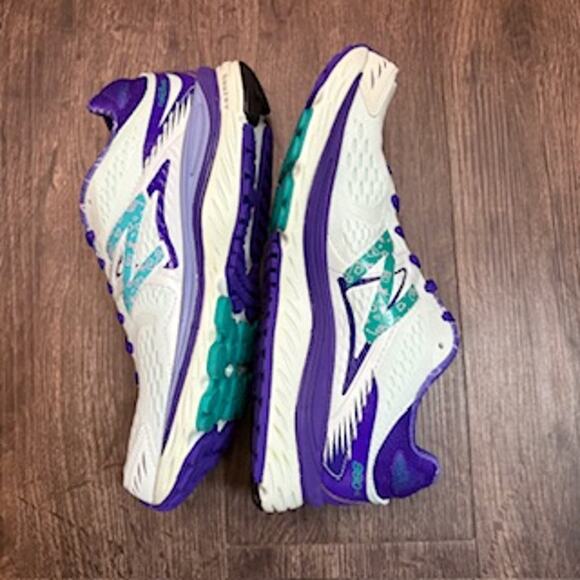 RunDisney 2017 Mad Tea Party Womens 8.5 New Balance 880V6 NIB Running Shoes - Picture 2 of 9